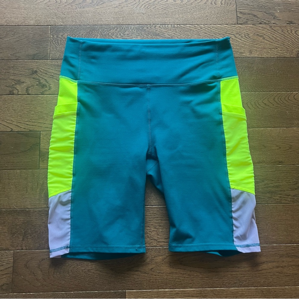 Fabletics Shorts - Picture 3 of 13